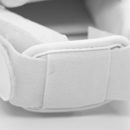 Protège Tibias + Pieds Amovibles WKF ADIDAS Karaté | CLUB-SHOP.fr