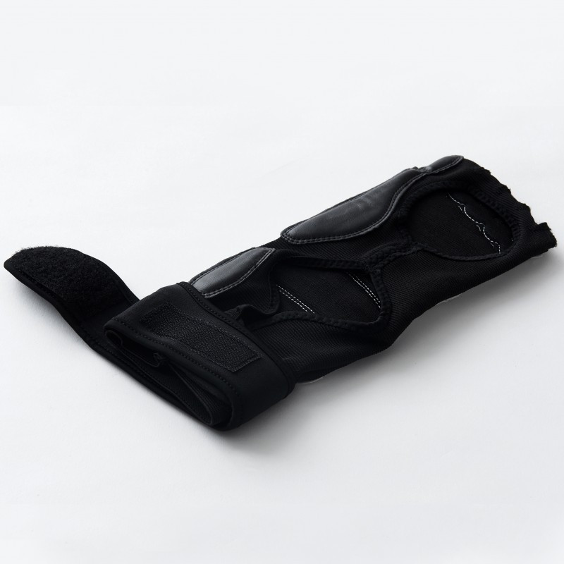 Pitaine Taekwondo WTF Adidas Pied Ergonomique | CLUB-SHOP.fr