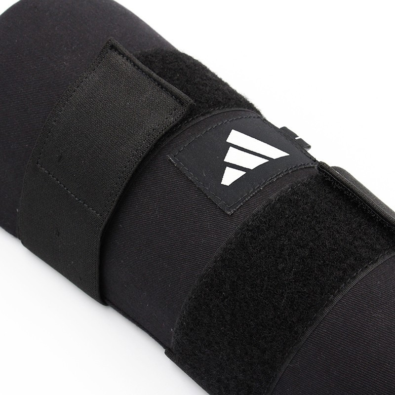 Protège-tibias + pieds adidas mousse EVA recyclé | CLUB-SHOP.fr