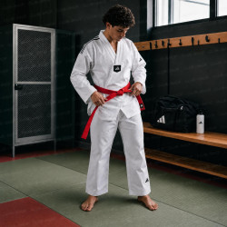 Dobok Adiclub Adidas Tissu Strié Taekwondo Entraînement | CLUB-SHOP.fr